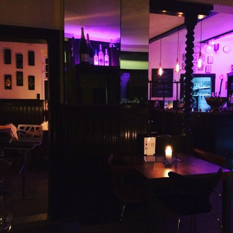 Pinds Cafe