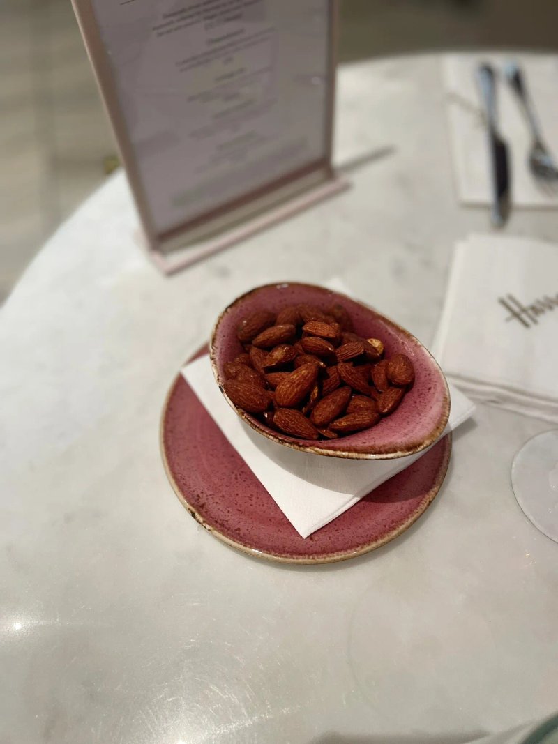 H Beauty Champagne Bar