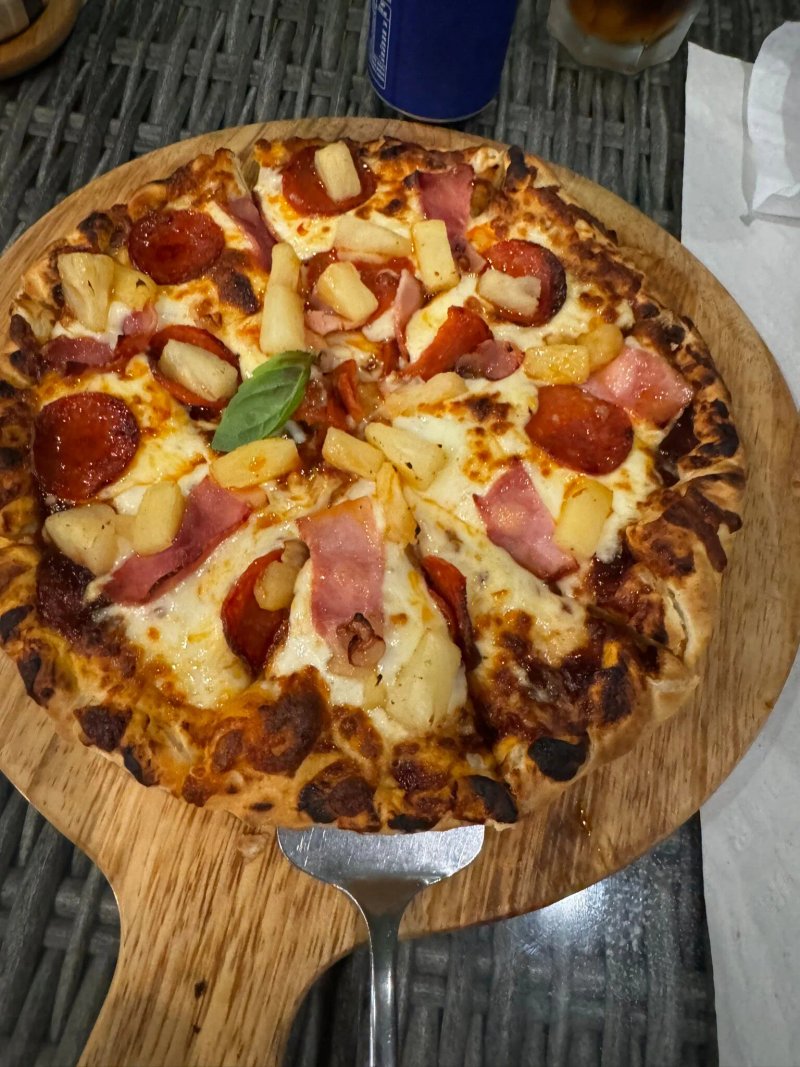 Fresh n Hot Pizza Spot