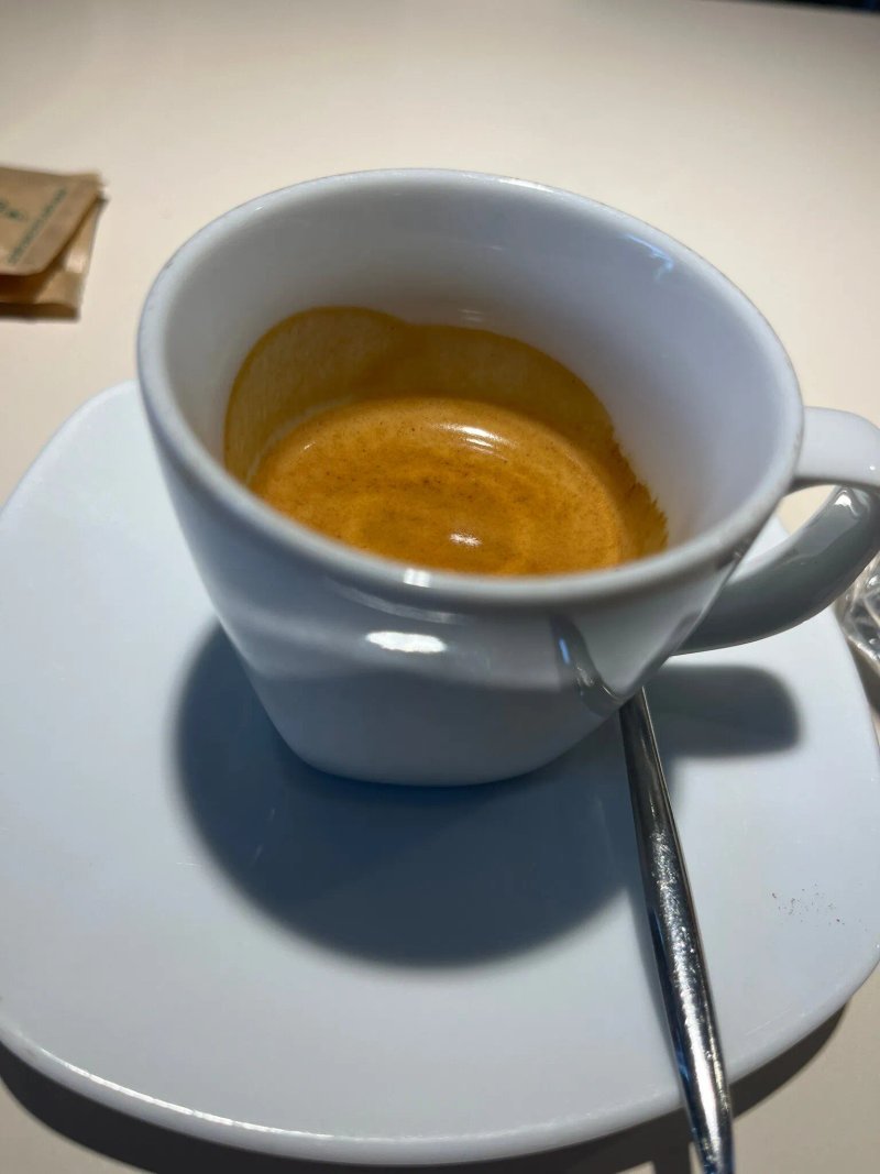 Douce Patisserie Cafe