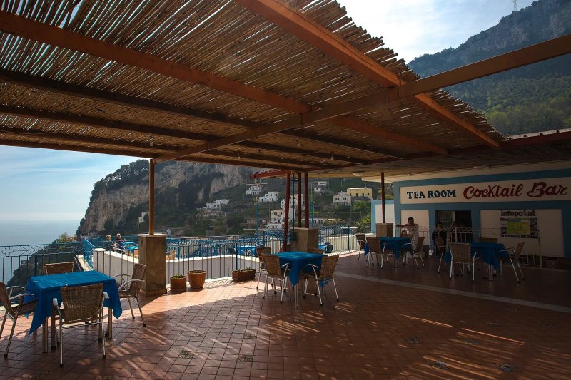 Amalfi Hills Country Hotel