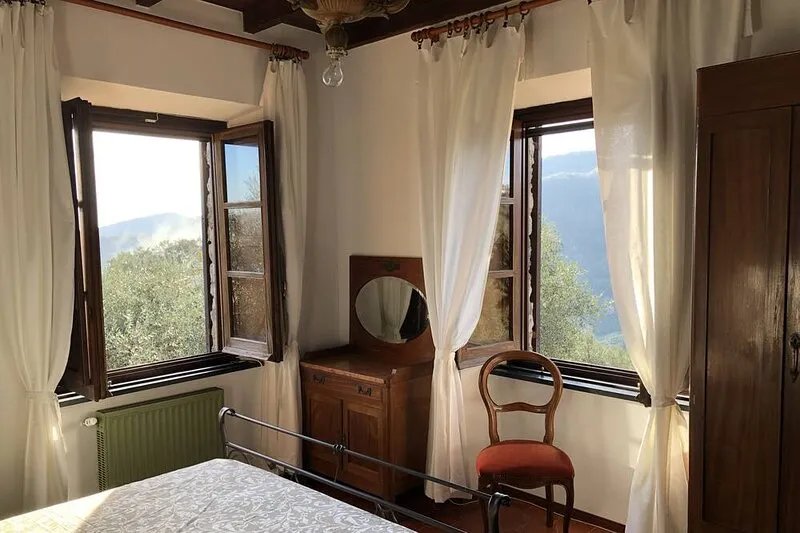 15th century castle, between Cinque Terre and Portofino, private pool, sea view