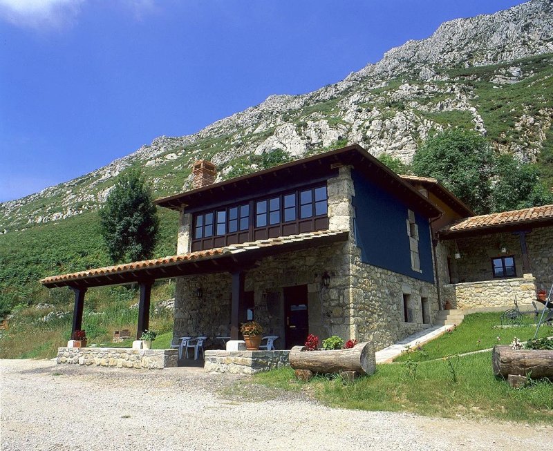 Apartamentos Rurales El Corberu