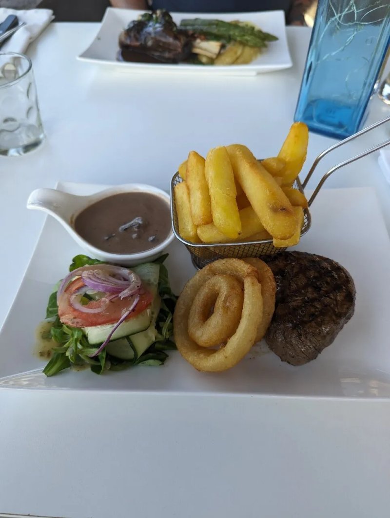 Pimientos Restaurant