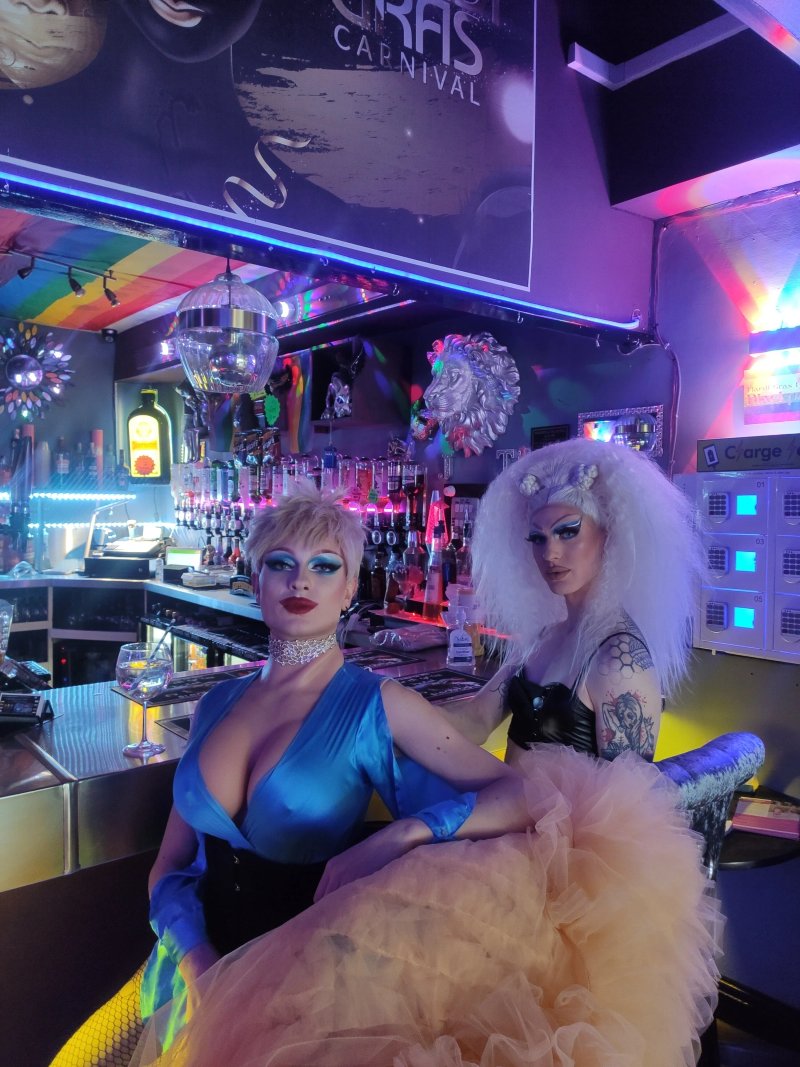Mardi Gras Hotel and Bar