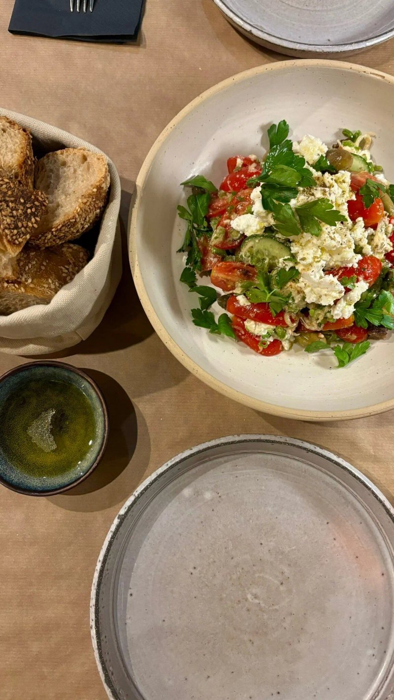 Apiri greek_eatery