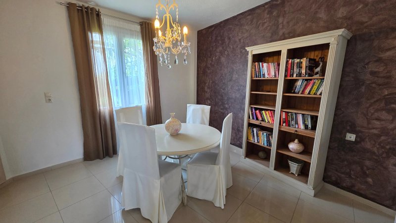 Paradise Island Villas