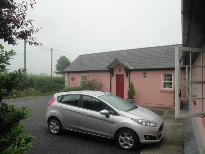 Dangan Lodge Cottages