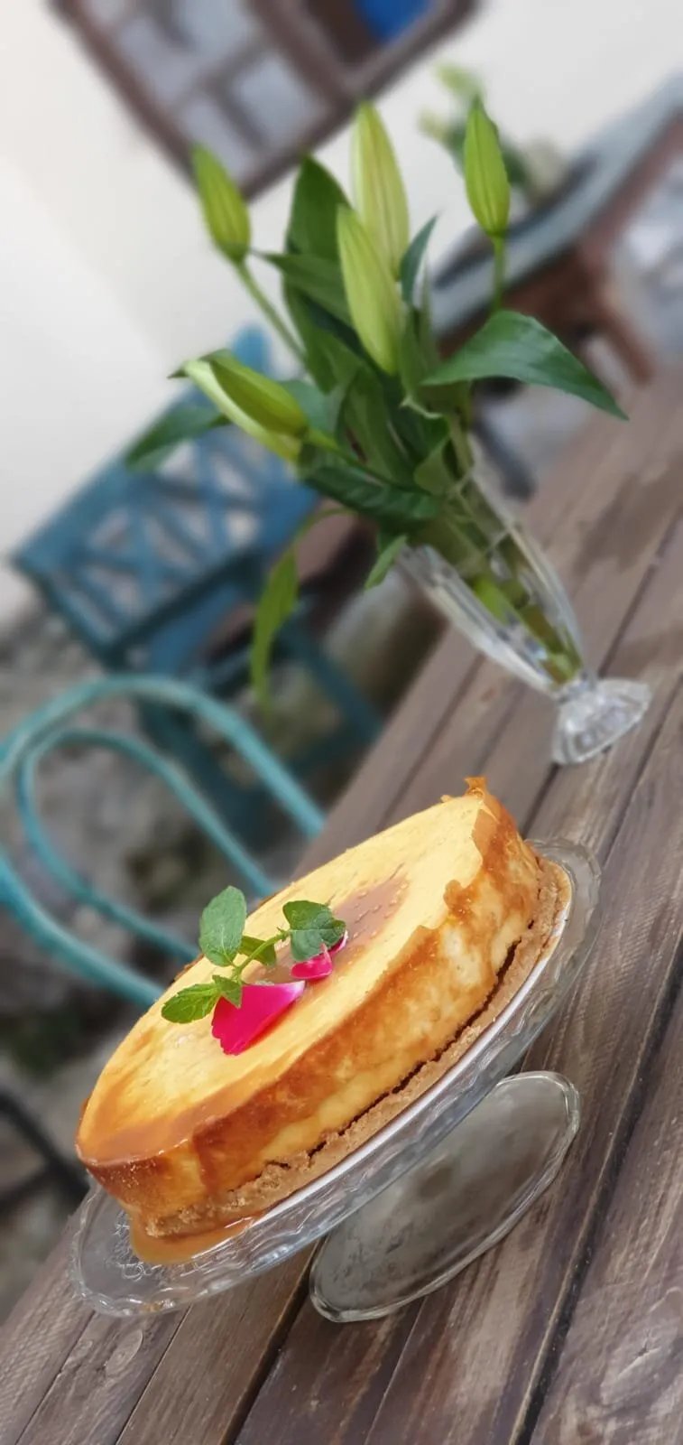 Happiness Cafe & Bar