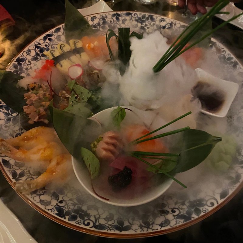 Raw Sushi & Grill
