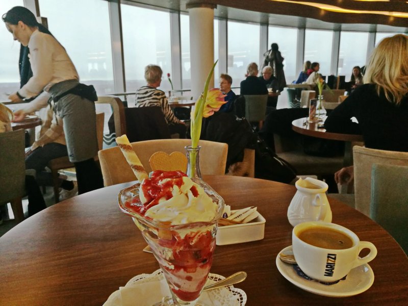 Cafe 22
