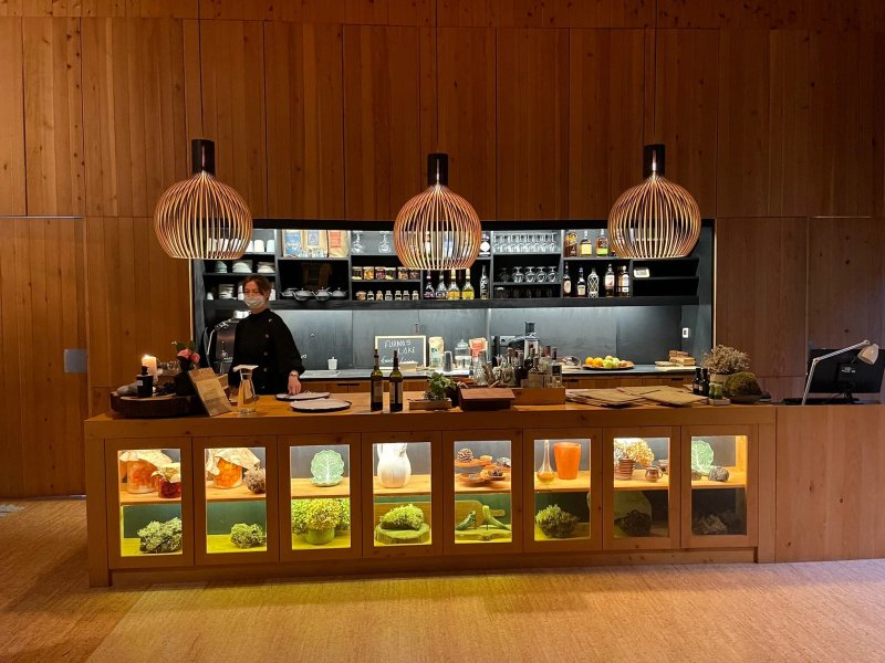 Furnas Lake Restaurant