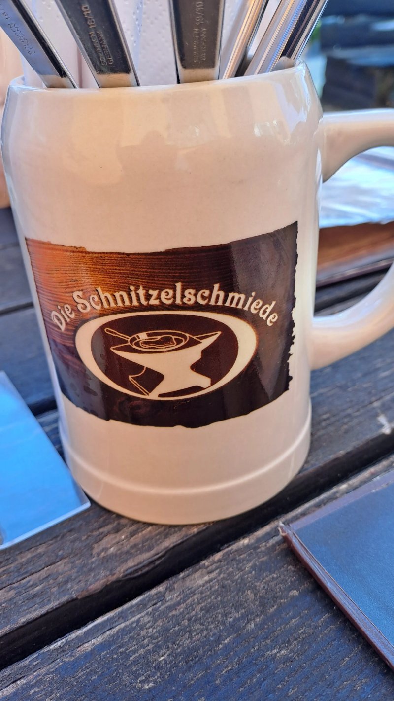 Schnitzelschmiede & Pension Bäumchen