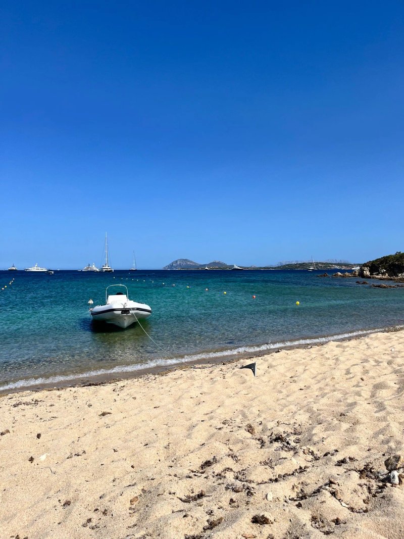 Jbeach Restaurant & Bar