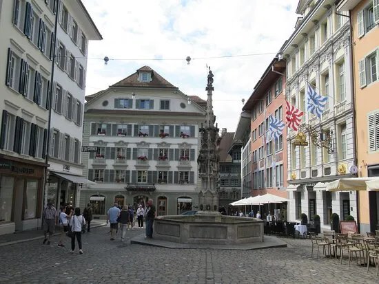 Guardsmen Fountain - Brunnen am Weinmarkt