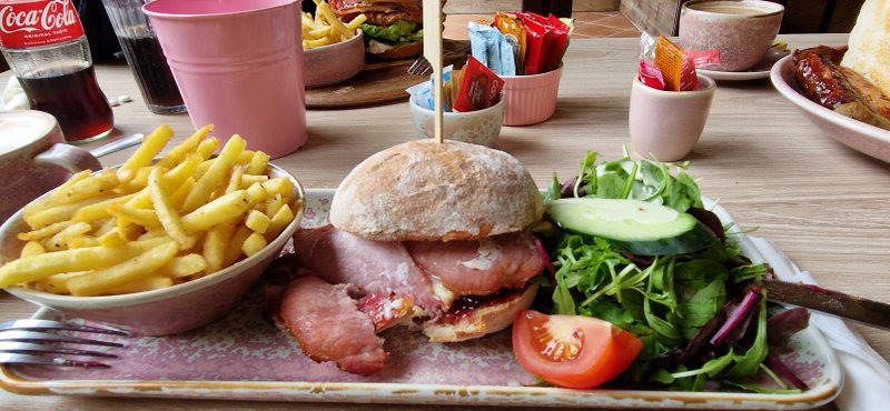 Amy's Kitchen & Bar