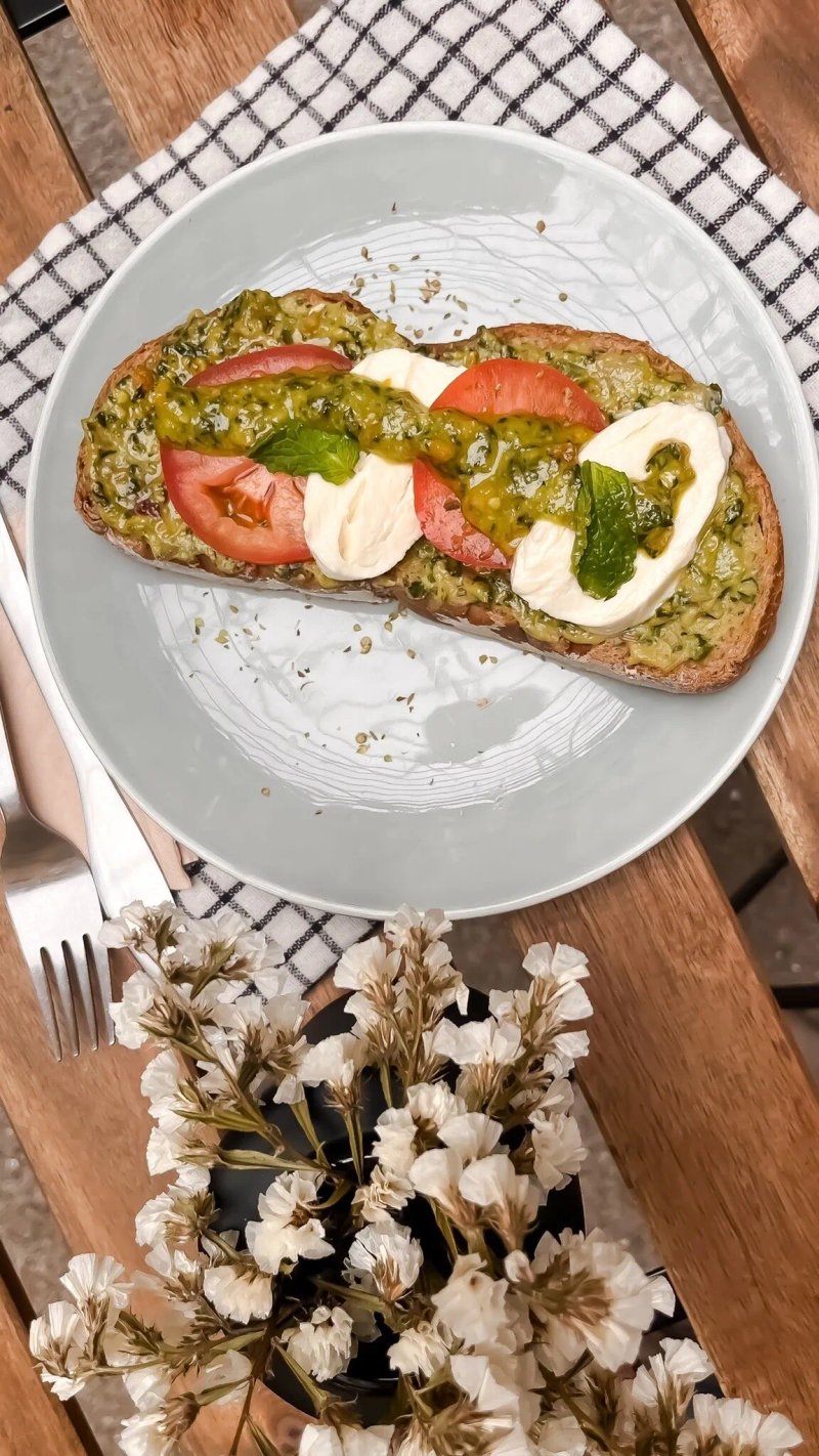 Eat Fit. - Coffee & Healthy Food