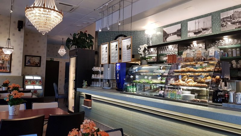 Cafe Manuela