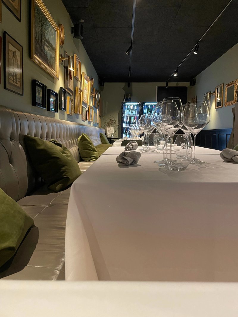Nomelle - Bistro & Bar
