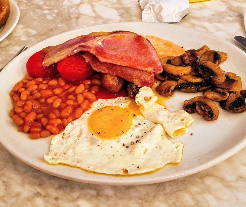 Leah's Bistro