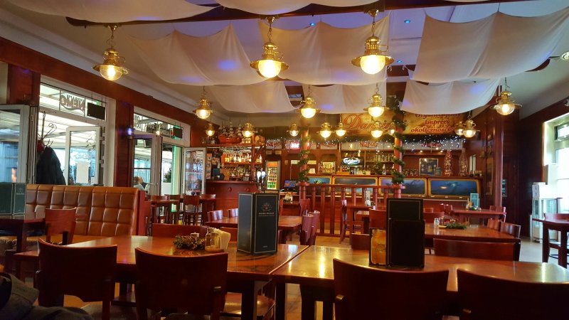Nemo Bistro & Pub