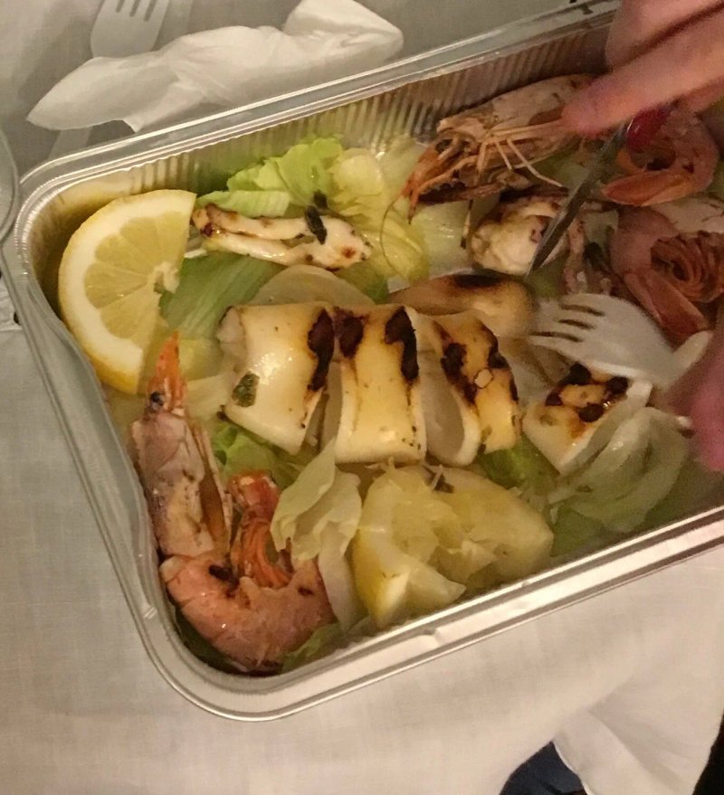 Tony's Food & Drinks