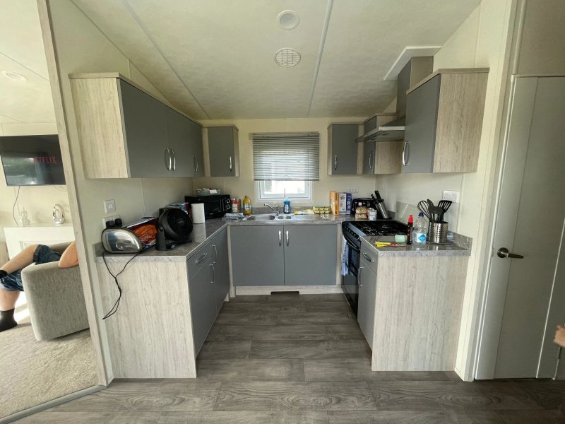Lee Valley Caravan Park, Dobbs Weir