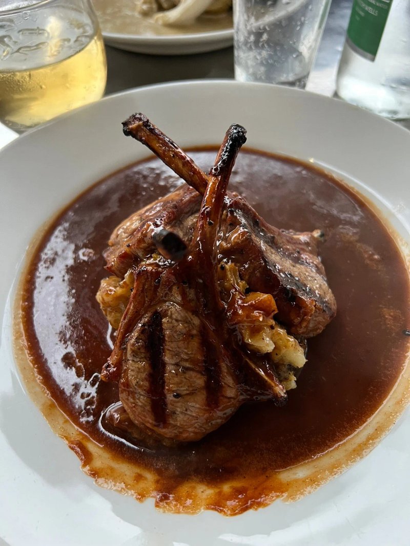 Maxies Bistro & Wine Bar