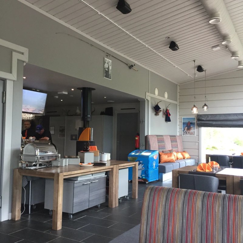 Restaurants & cafés