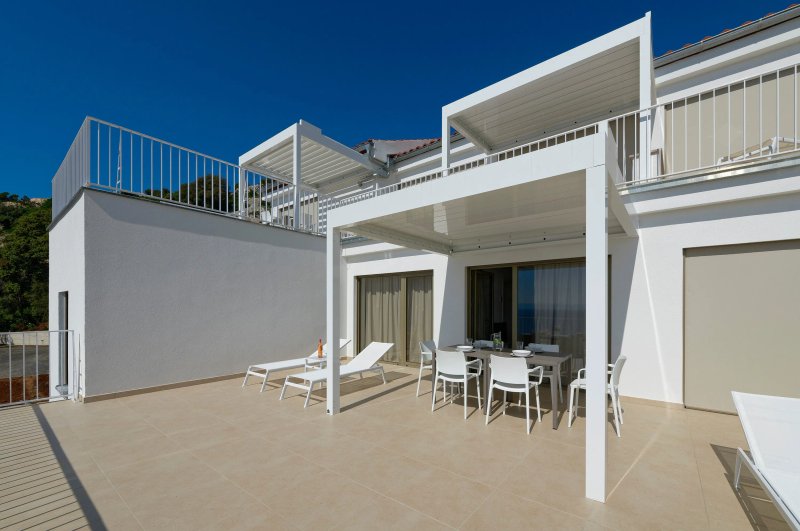 Zlatni Zalaz Apartments