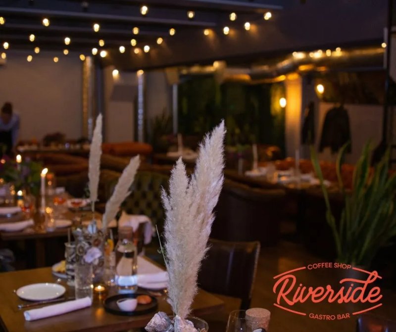 Riverside Restaurant