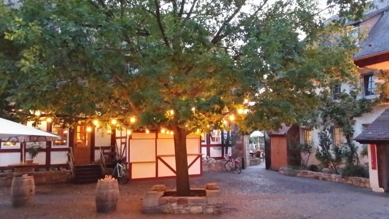 Brot and Bouquet Restaurant