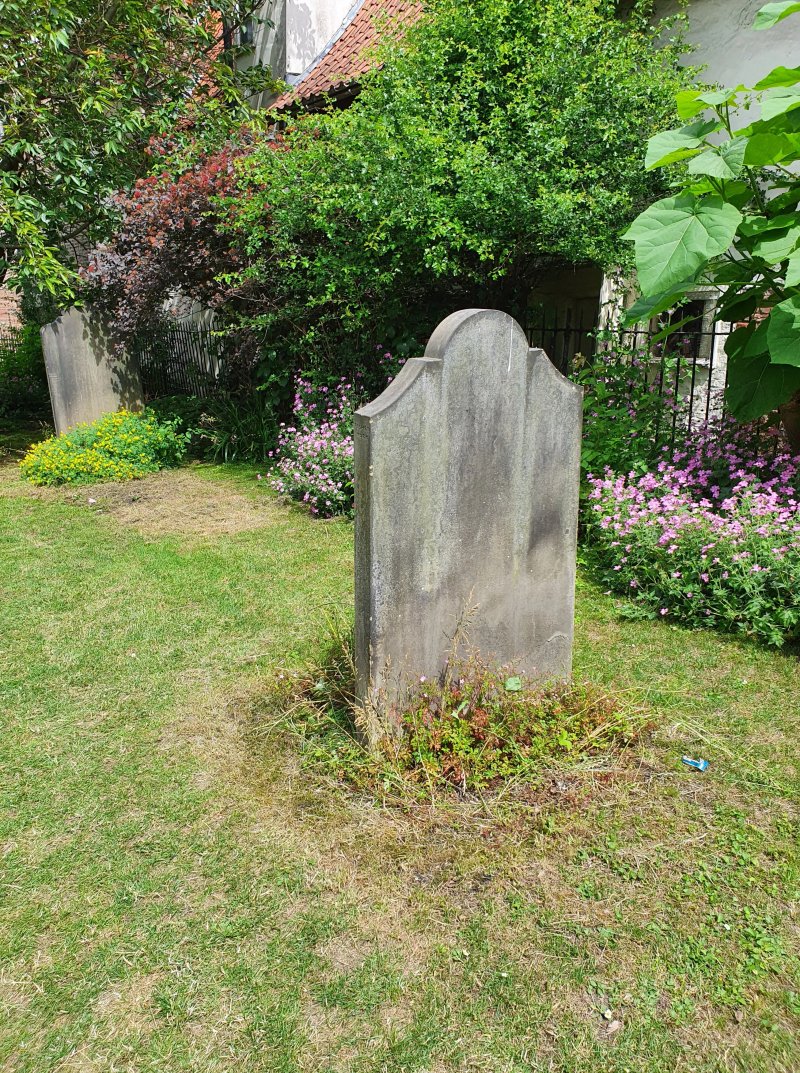 Holy Trinity Church Gardens