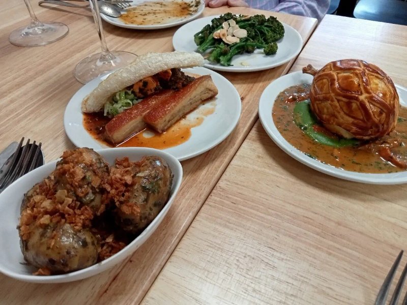 Lark restaurant