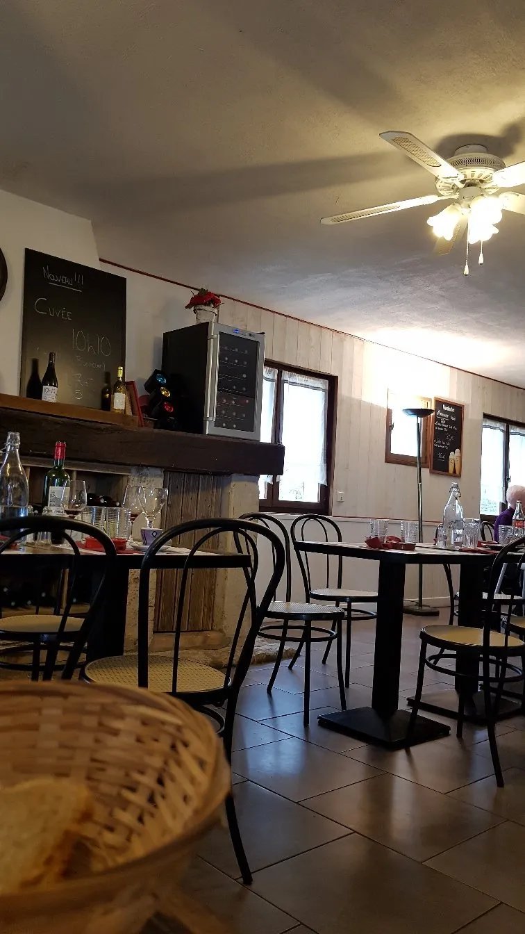 Le Passage Bar-Restaurant