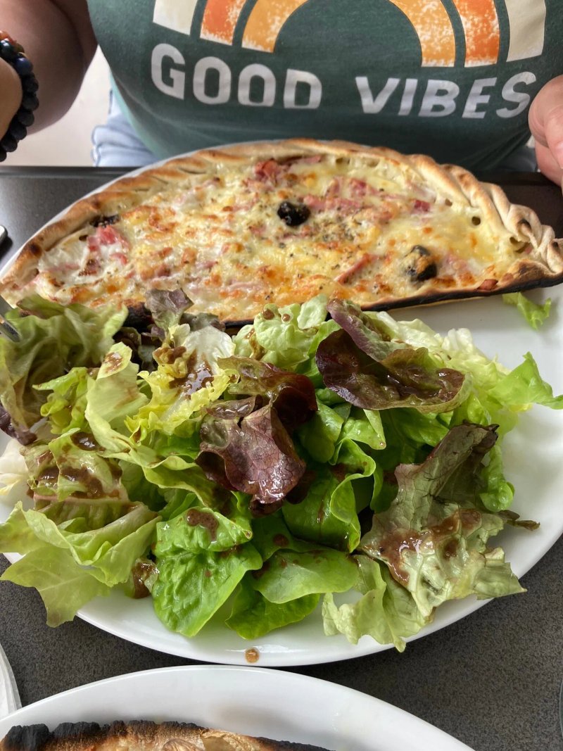 La Calzone Pizzeria