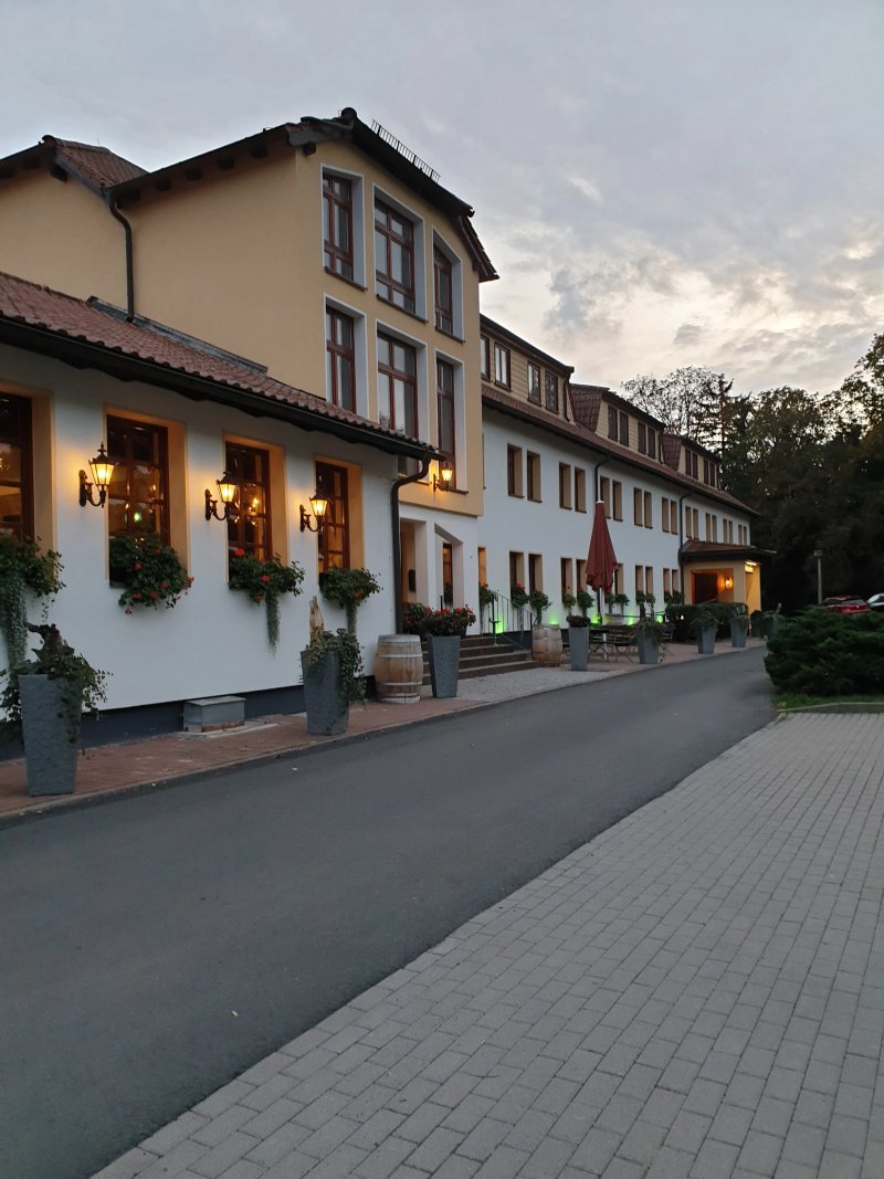 Riverdam Hotel & Steakhouse
