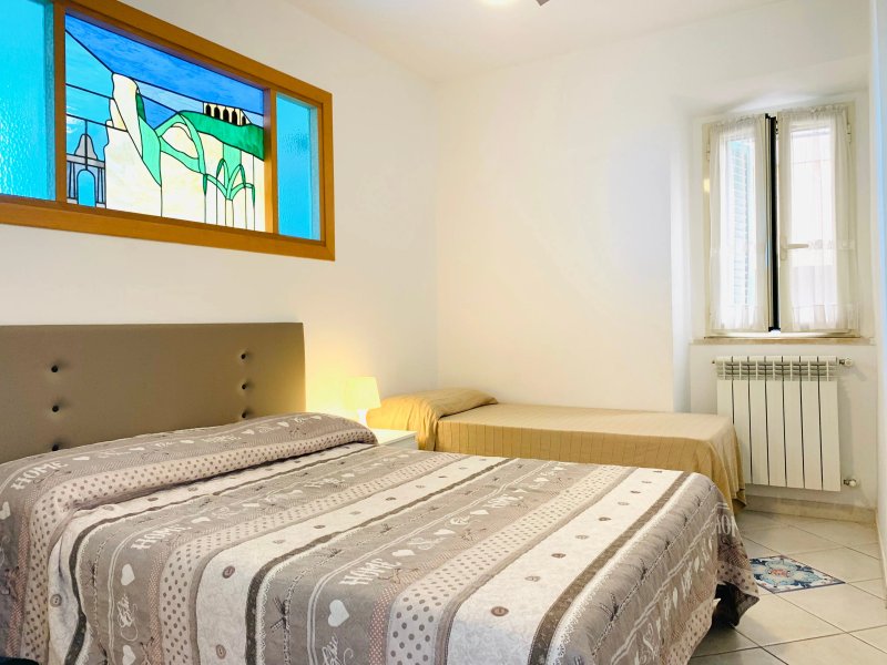 Casa Lilla central WiFi,  2 max 3 beds, 700mt dal lido White Beach