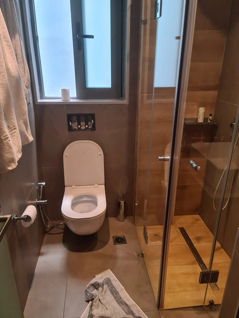 Meni  Hotel & Apartments