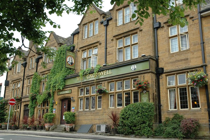The Cromwell Lodge