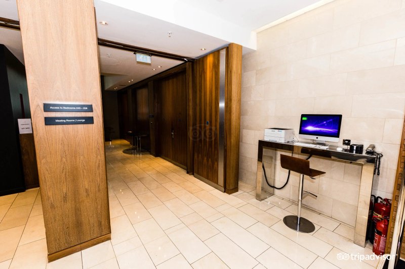 Apex City of London Hotel