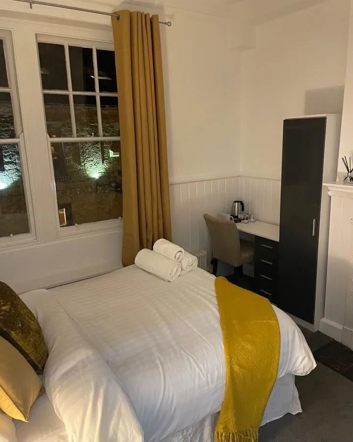 Ship Inn Stays Ltd