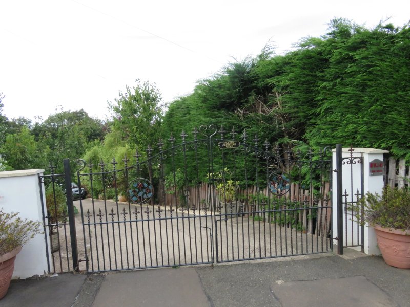 No. 8 The Grove