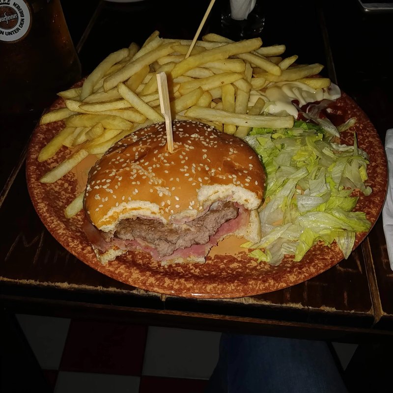 Molly's Pub
