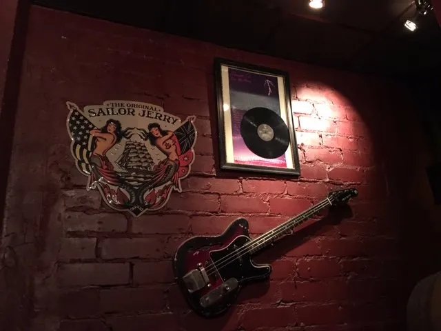 Rock 'N' Roll pub
