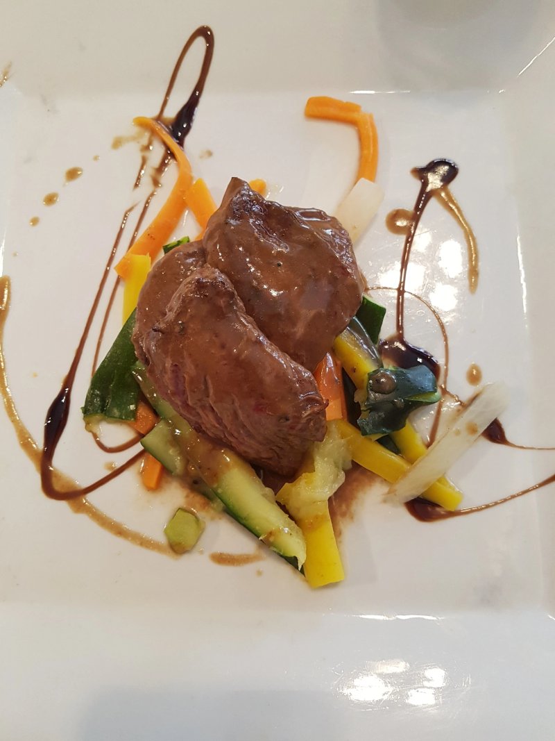 Le Reservoir Restaurant & Bar