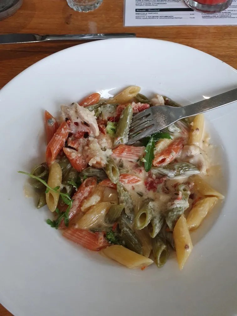 Rucola Restoran & Pizzeria
