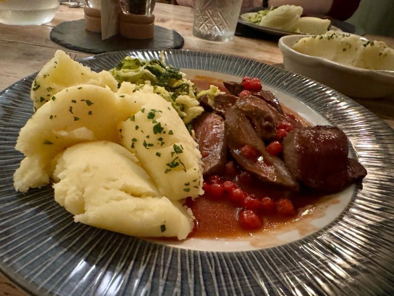 The Elizabethan Inn