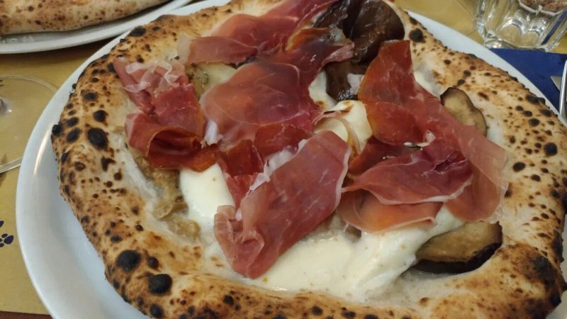 La Gatta Mangiona