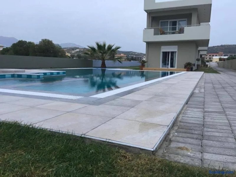 Holiday Luxury Villas